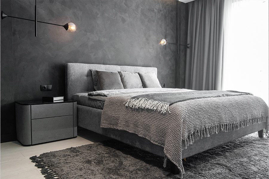modern-room-with-trendy-gray-interiors-large-king-size-lamps